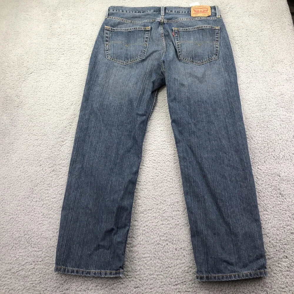 Levis levis 559